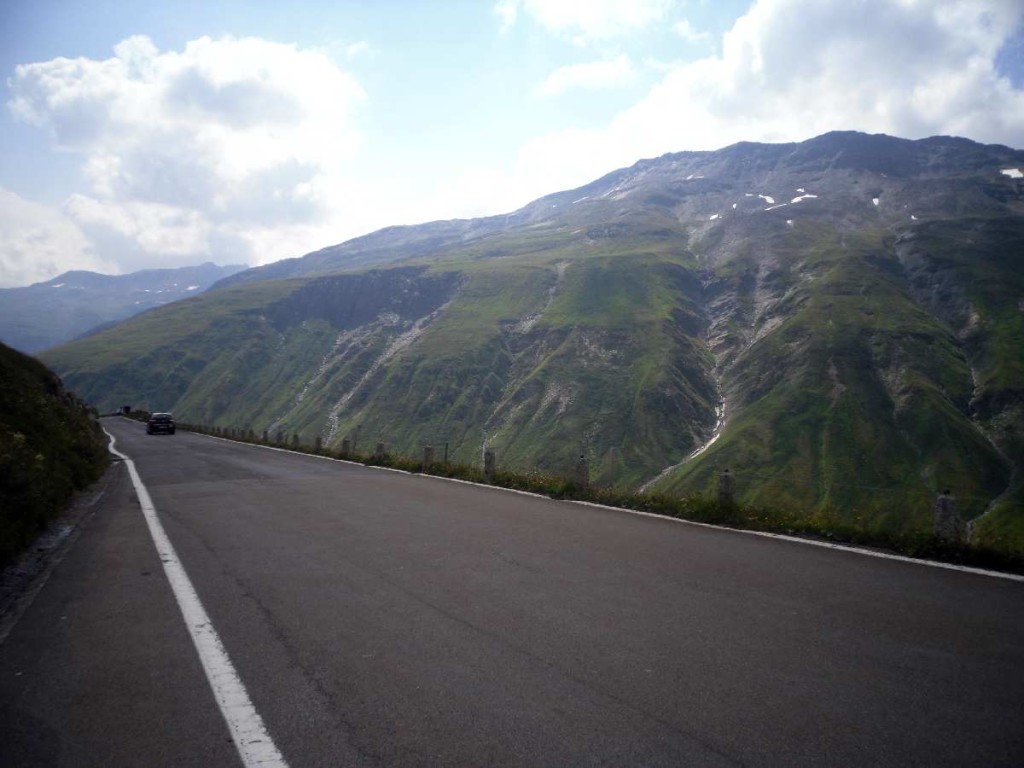 Alpy, Szwajcaria - coraz bliżej Furka Pass