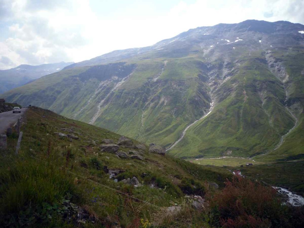Alpy, Szwajcaria - coraz bliżej Furka Pass