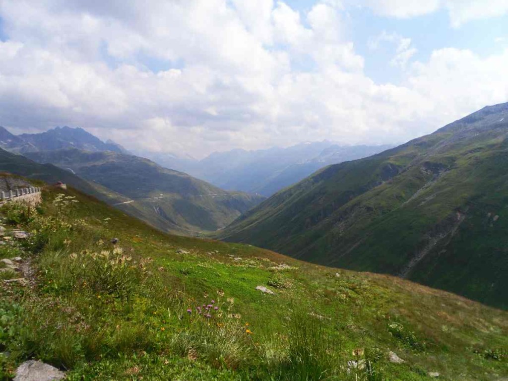 Alpy, Szwajcaria - coraz bliżej Furka Pass